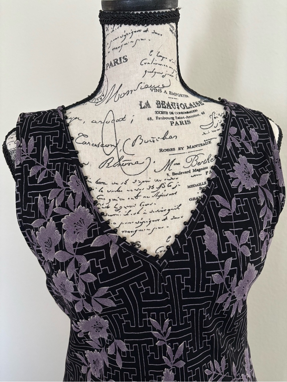 Majick Vintage Maxi Dress with Lavender Floral - Picture 4 of 8